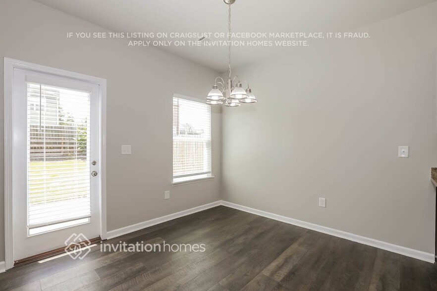 Building Photo - 182 Fern Walk