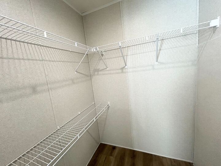 Building Photo - 29909 Flushing Dr