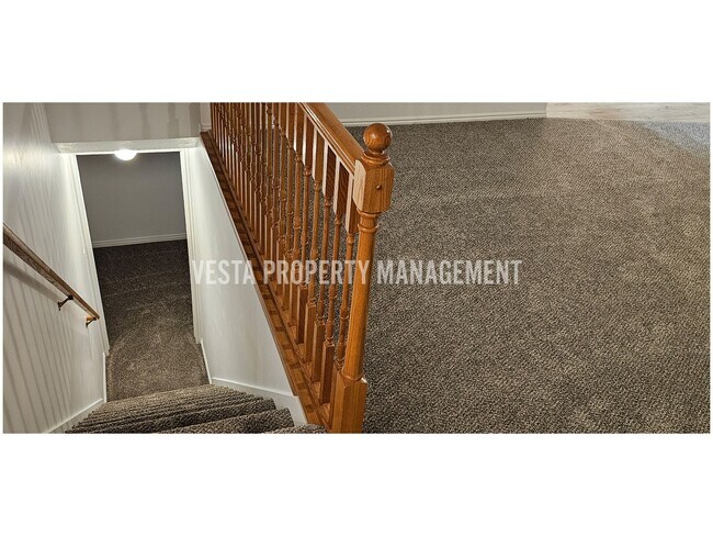 Building Photo - 981 Hudson St