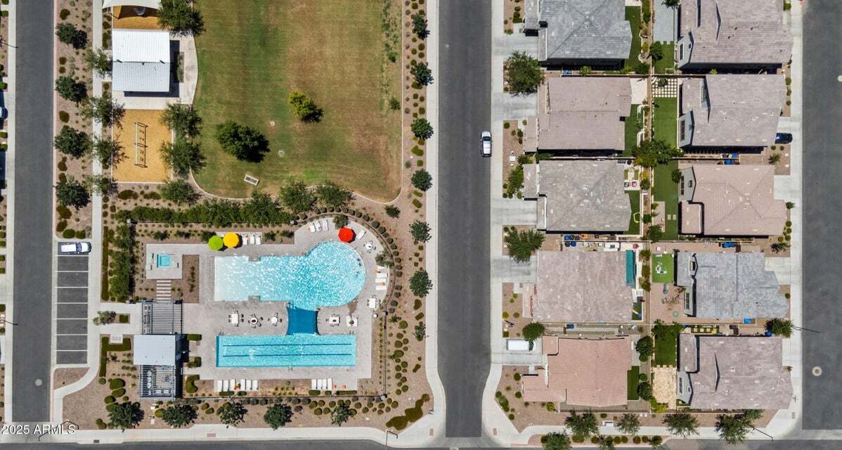 Building Photo - 1168 E Sabino Dr