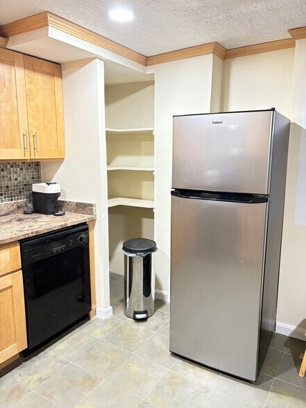 Building Photo - 1229 Girard St NW