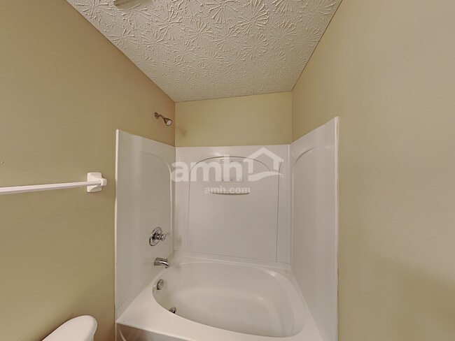 Building Photo - 520 Stone Shadow Drive