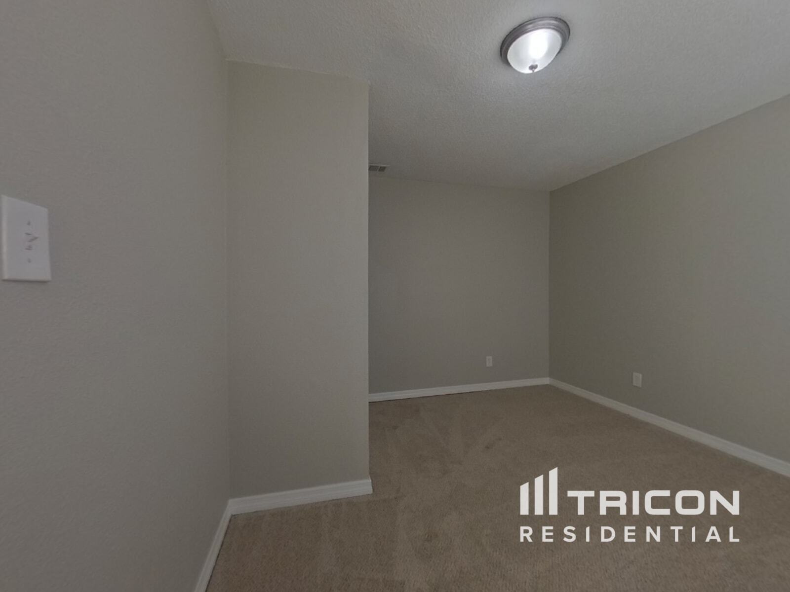 Building Photo - 1569 Lotus Path