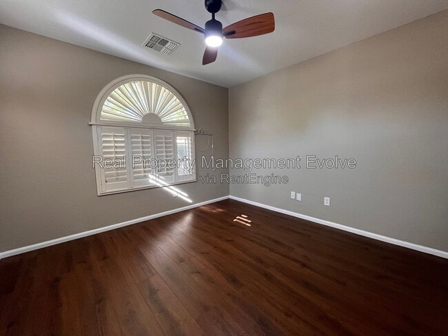 Building Photo - 16115 W Durango St