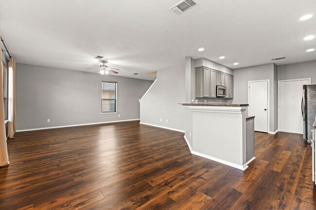 Building Photo - 4342 Safe Hbr