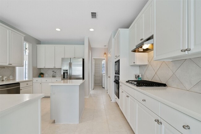 Building Photo - 30 Taupewood Pl