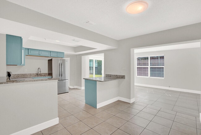 Building Photo - 8392 Pinto Dr