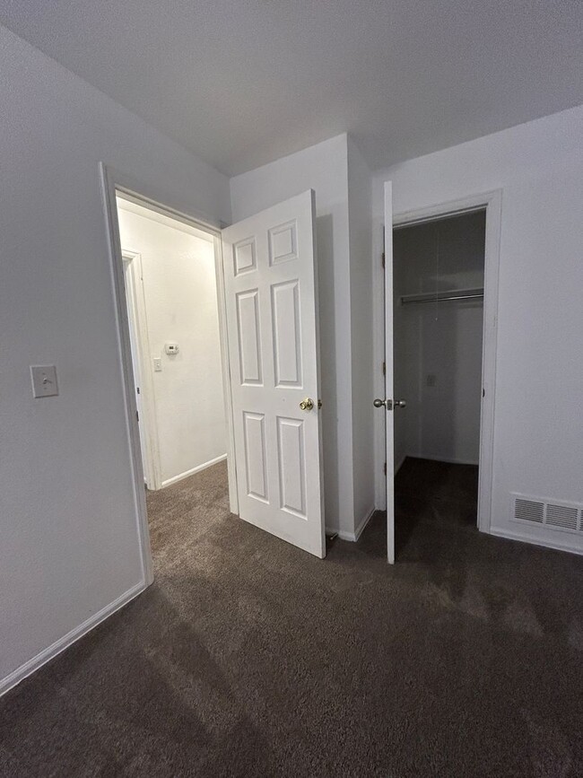 Building Photo - 2-bed Condo for Rent in Boulder!