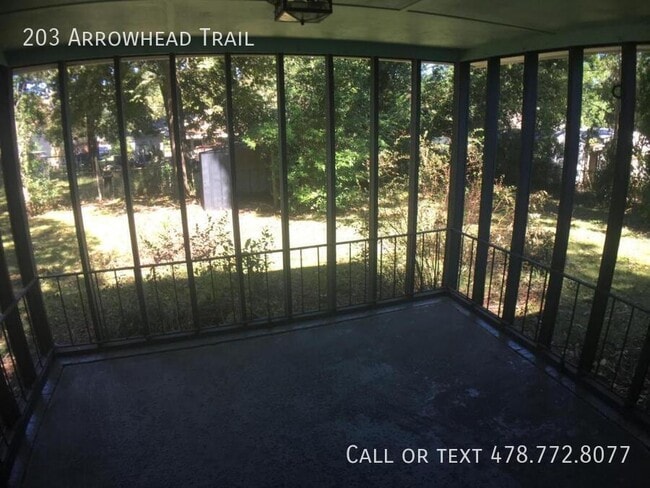 Building Photo - 203 Arrowhead Trl