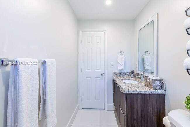 Building Photo - 1836 NW 16th Terrace