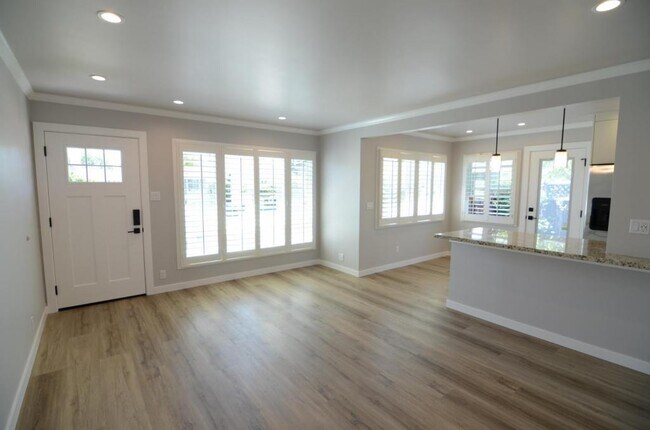 Building Photo - 126 22nd Ave