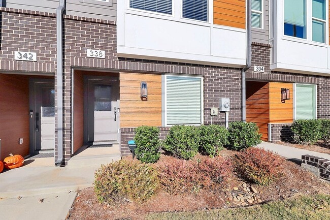 Building Photo - LoSo Terrace like new townhome available for rent!