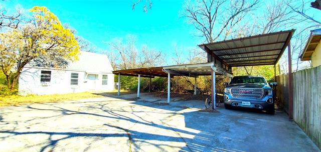 Building Photo - 2604 N Locust St