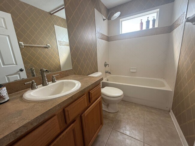 Building Photo - Land O'Lakes POOL home with Lakeviews!