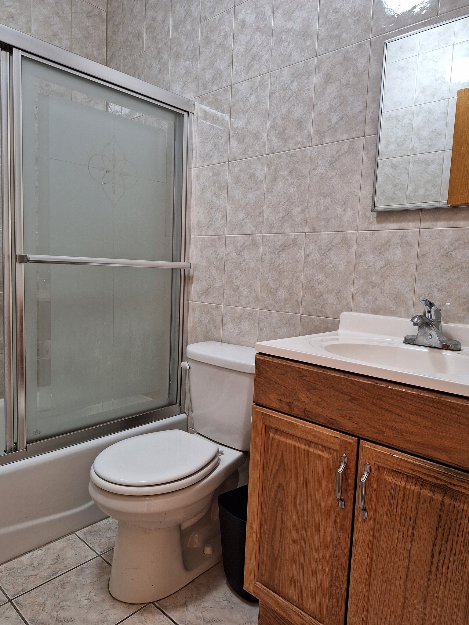 3rd floor bathroom - 1229 Wood St