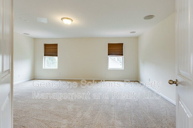 Building Photo - 203 S Dunnwood Ln
