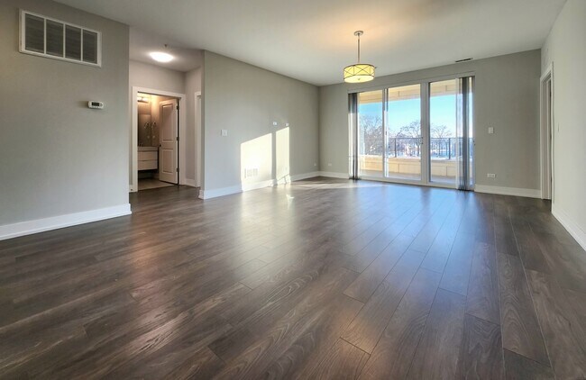 Building Photo - 1202 Waukegan Rd