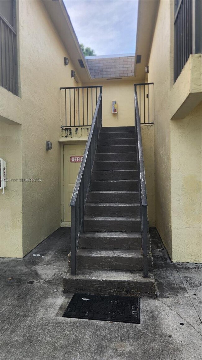 Building Photo - 1045 S Flagler Ave