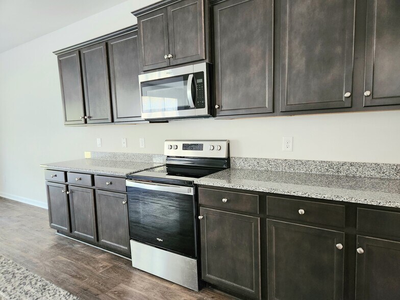 Building Photo - 418 Blue Elderberry Run