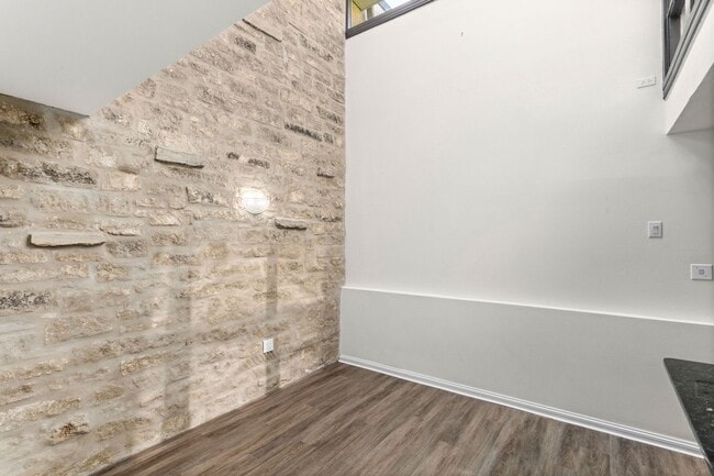 Building Photo - 205 Chichester Pl