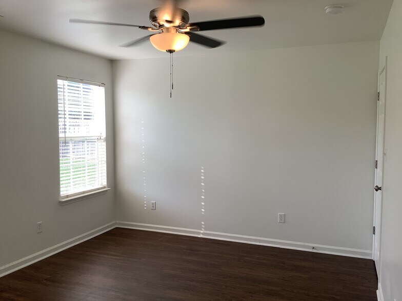 Building Photo - 3672 Watkins Ridge Ct