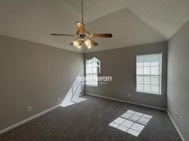 Building Photo - 7699 Ivy Bend Cove