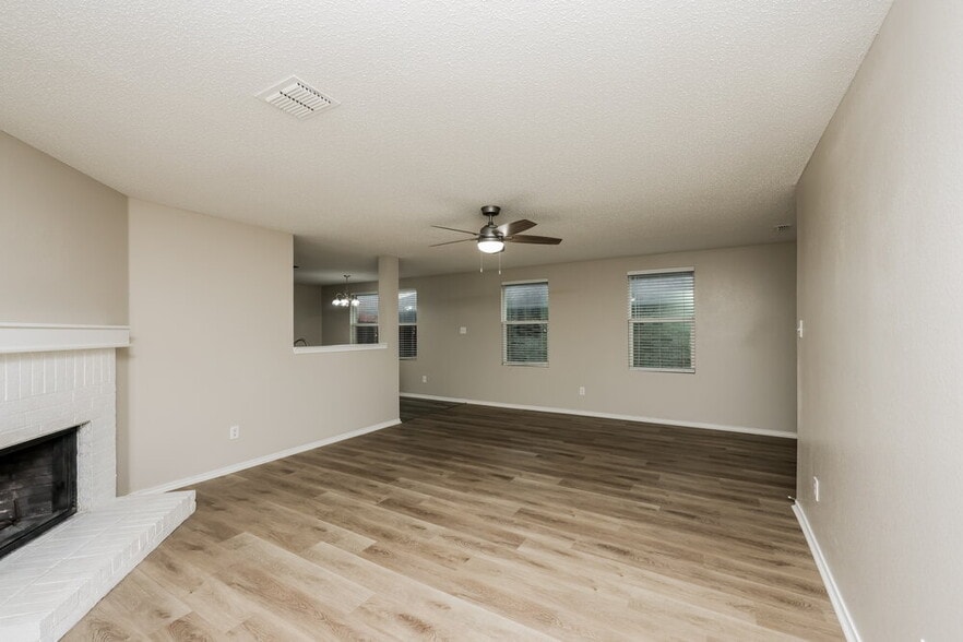 Building Photo - 3054 Limestone Hill Ln