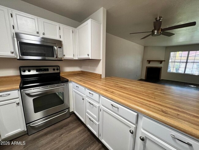 Building Photo - 3491 N Arizona Ave