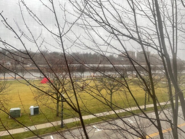 Building Photo - 189 S Grove Ave