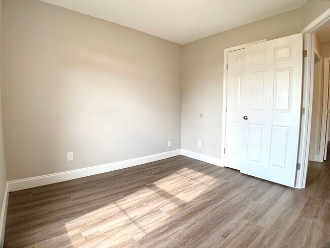 Building Photo - 1764 Cranwell Ct