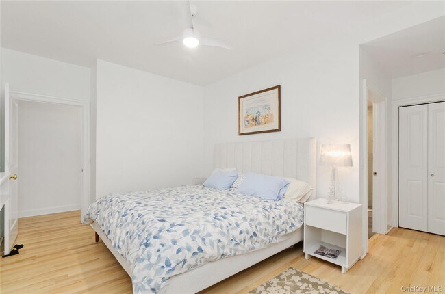 Building Photo - 260 Dune Rd