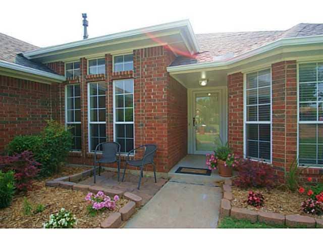 Entrance - 921 Blue Ridge Dr