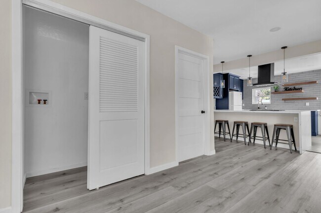 Building Photo - 4510 Tourmaline St