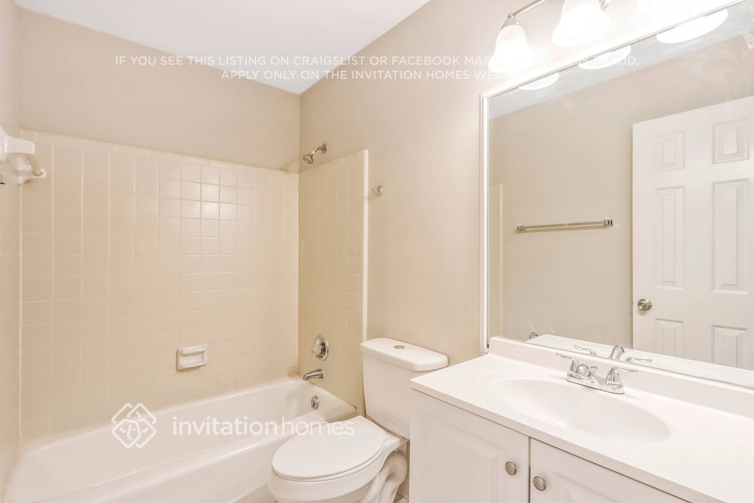 Building Photo - 677 Royal Abbey Dr