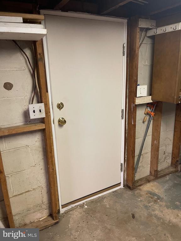 Building Photo - 322 McKinley Ave