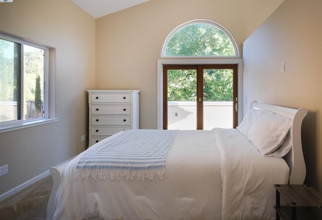 Building Photo - 5700 Alhambra Valley Rd