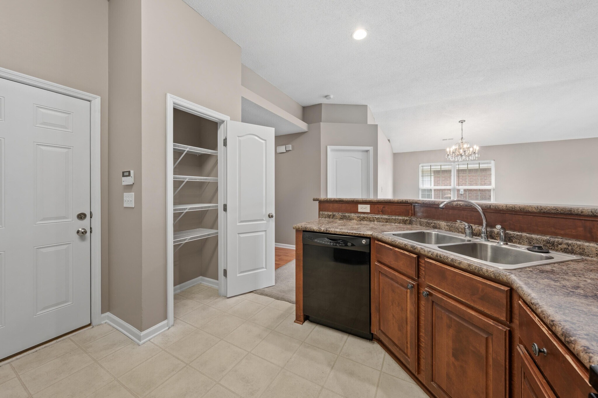 Building Photo - 409 Summer Cove Cir NW