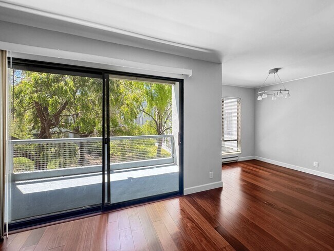 Primary Photo - Light-Filled 1-Bedroom with Modern Kitchen...