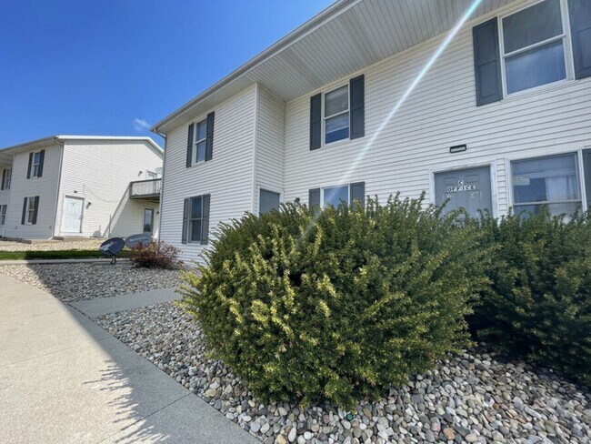 Building Photo - Stone Dr. 312