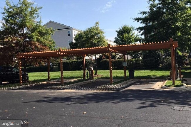 Building Photo - 22725 Thimbleberry Sq