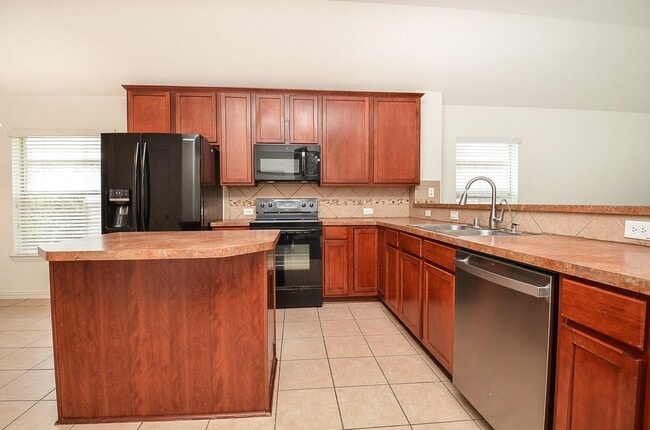 Building Photo - 7038 Cornflower Ln