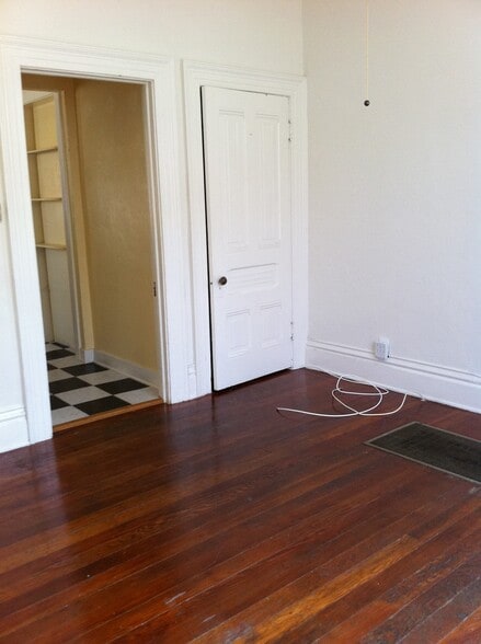Building Photo - 1215 W 30th St