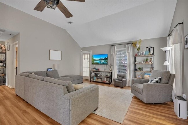 Building Photo - 313 Ridge Hill Cir