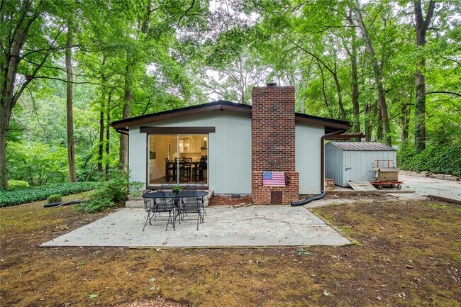 Building Photo - 2700 Brook Park Way