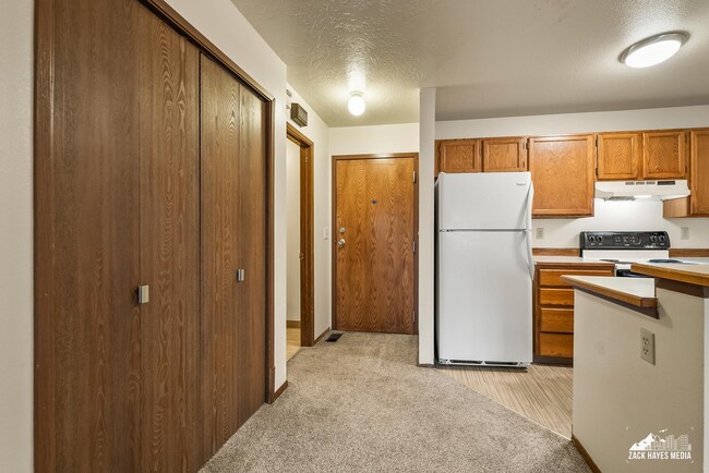 Building Photo - 4611 Juneau St