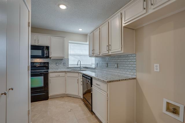 Building Photo - 755 Burr Oak Dr