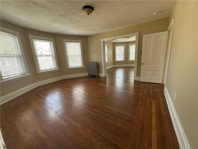 Building Photo - 1245 Cranston St
