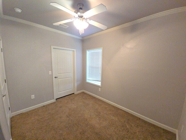 Building Photo - 2607 Virginia Ave