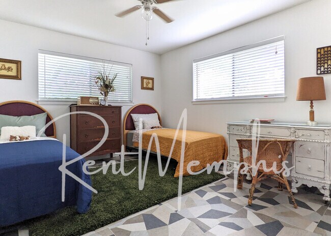 Building Photo - 1609 Forest Ave