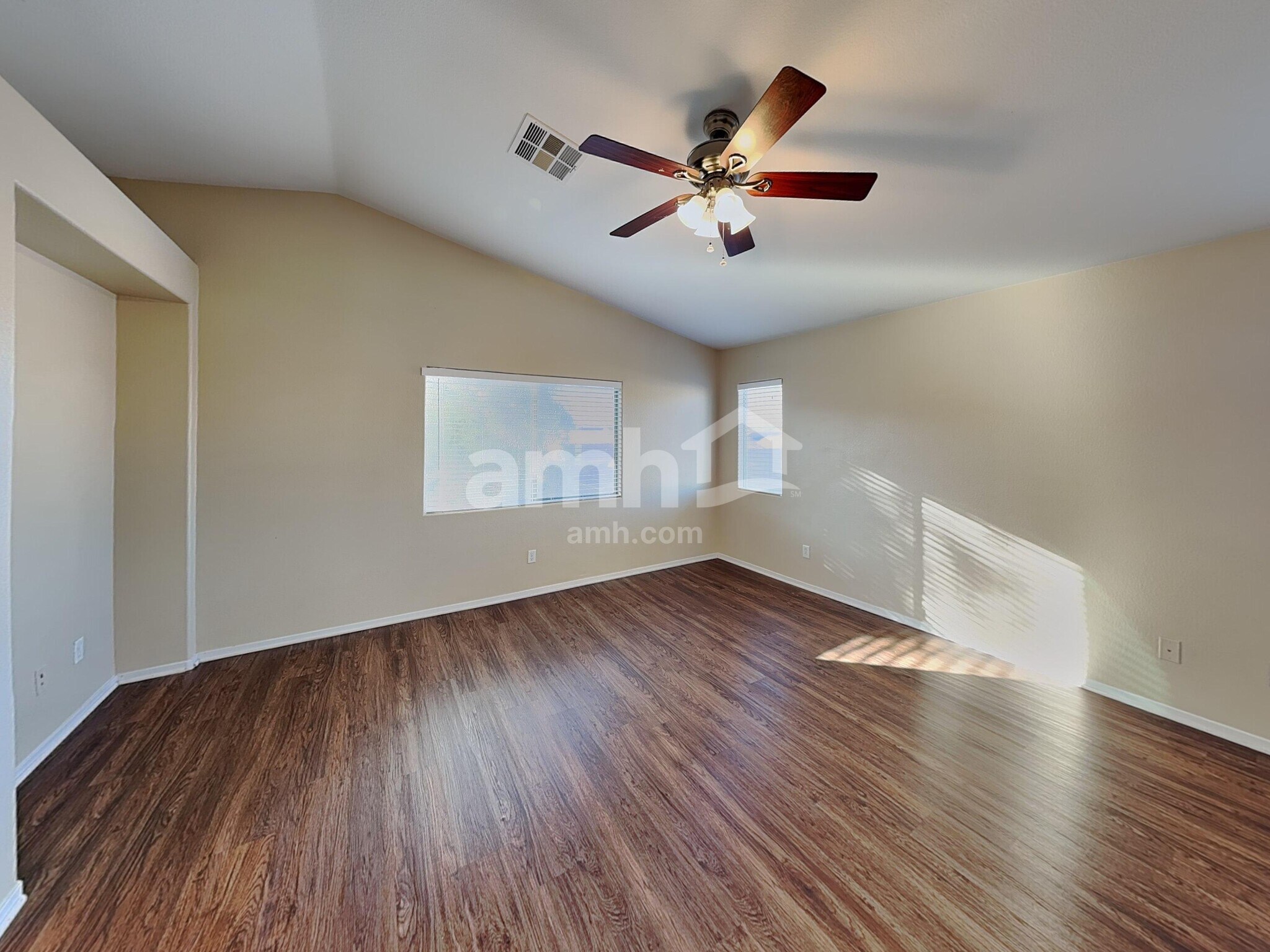 Building Photo - 3469 Chelsea Grove St